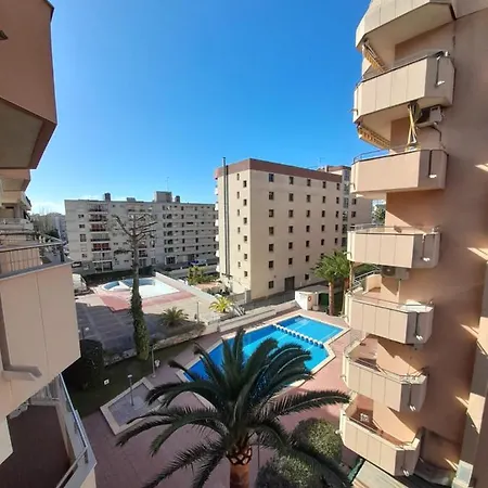 En Apartment *